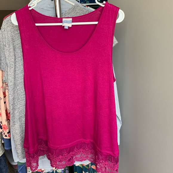Dark Pink Lace-Trimmed Tank💖 - Picture 1 of 5